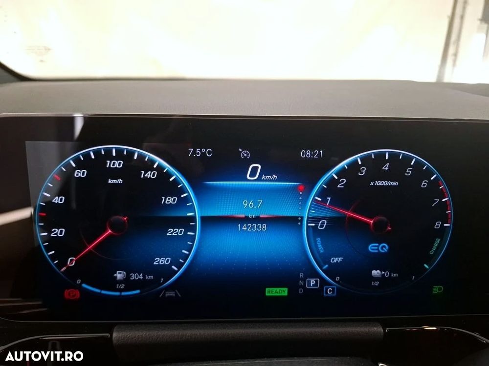 Mercedes-Benz GLA 250 e 8G-DCT - 24