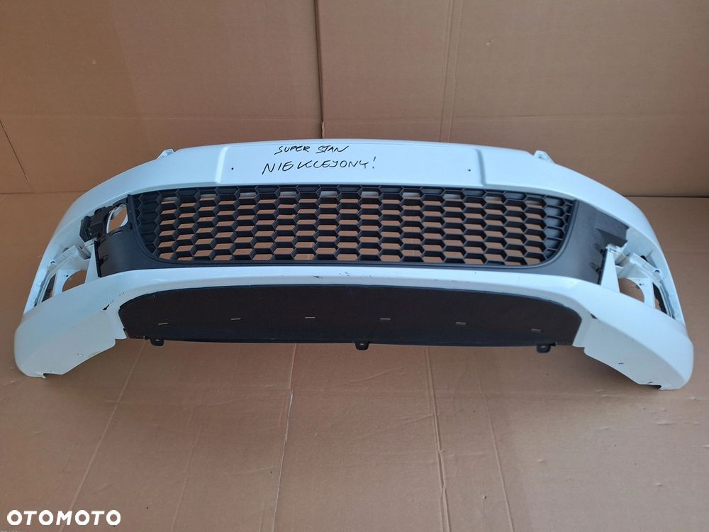 VW SCIROCCO 08-14r 1K8 CAŁY-NIE KLEJONY! BIAŁY W KOLOR ZDERZAK PRZÓD PRZEDNI ORYG. VW 1K8807221C WYSYŁKA KRAJ-EUROPA - 1