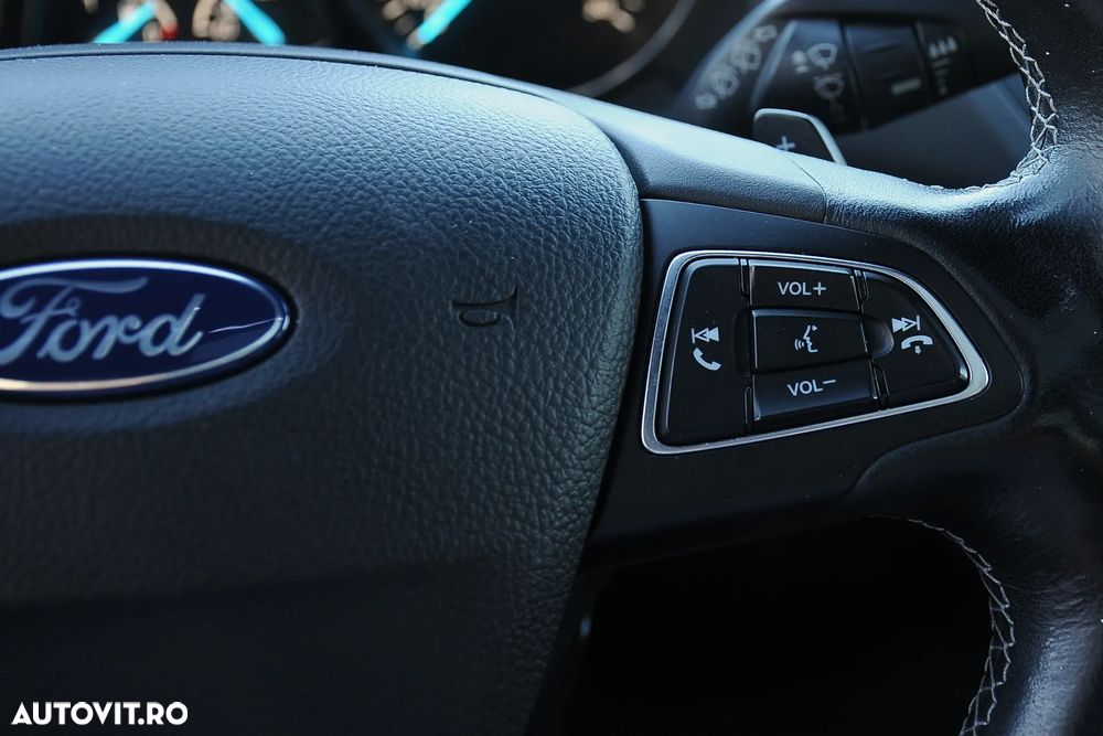 Ford Kuga 2.0 TDCi 4WD Powershift ST-Line - 20