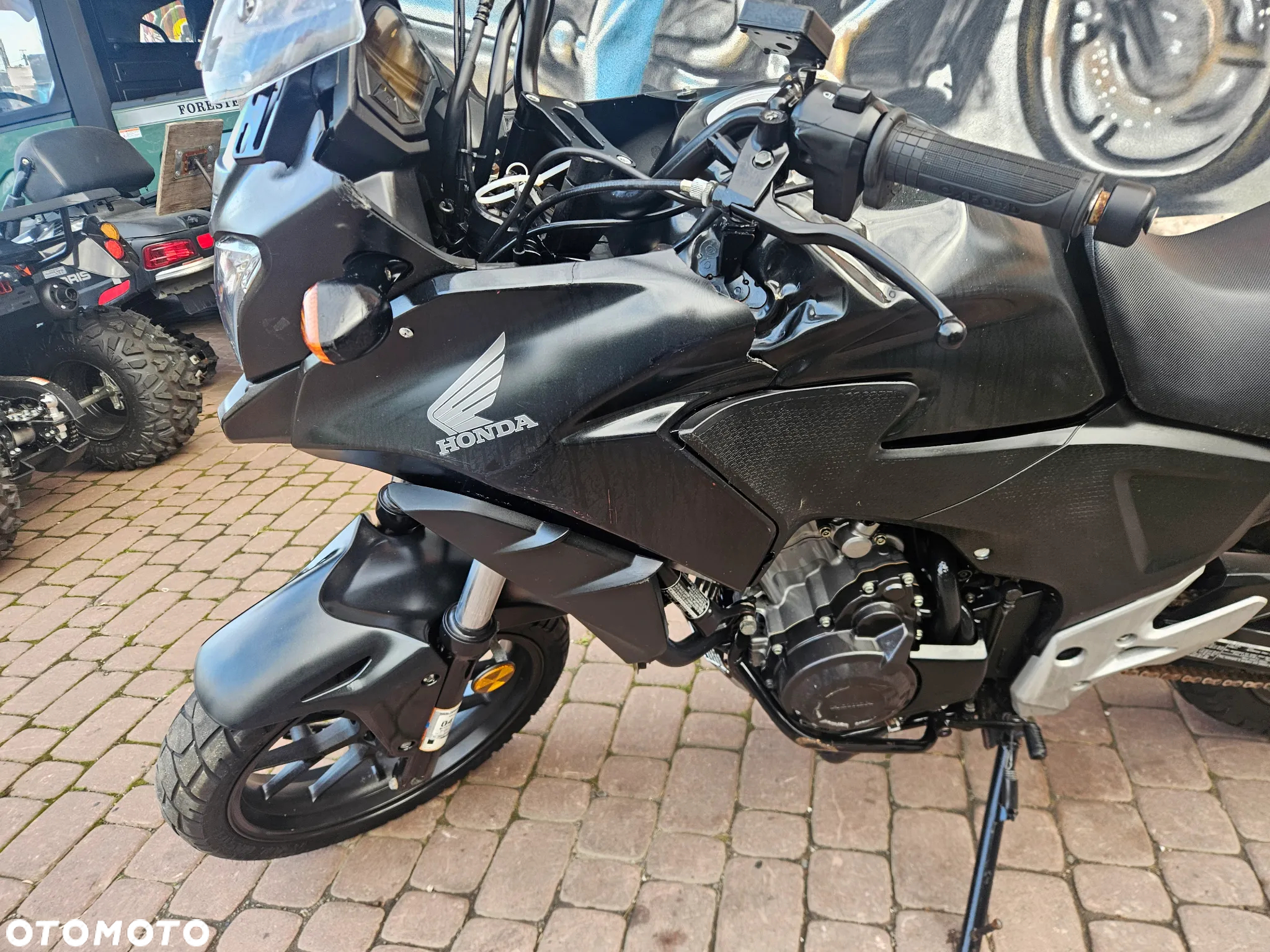 Honda CB - 12