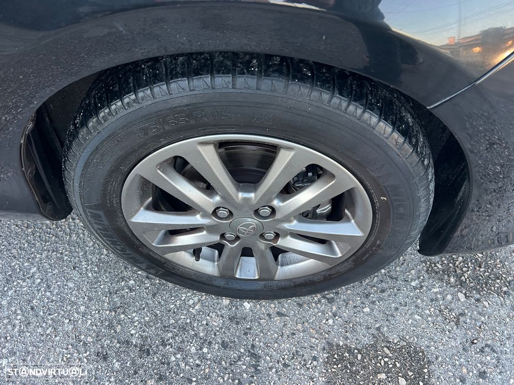 Toyota Yaris 1.4 D-4D Sport +P.Tec. +P.Plus+P.Luxury - 29