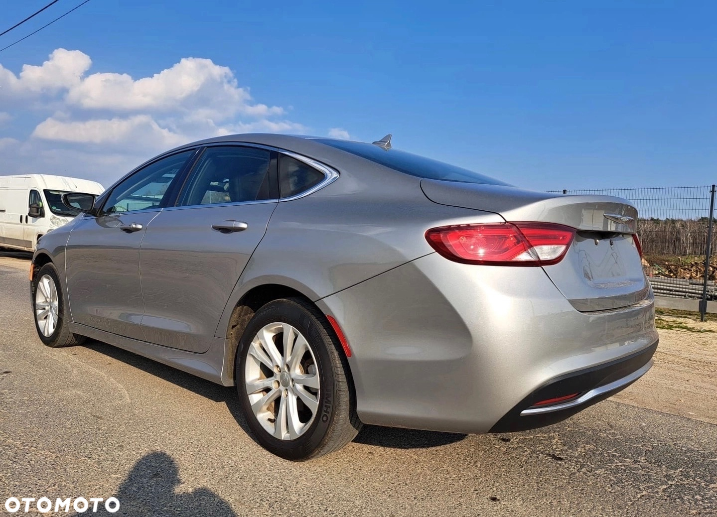 Chrysler 200 - 9