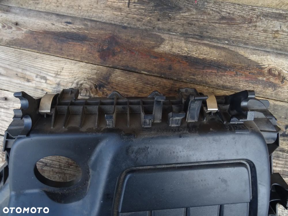 OSLONA POKRYWA SILNIKA 1,6 DCI 93452561 TRAFIC III VIVARO B - 2