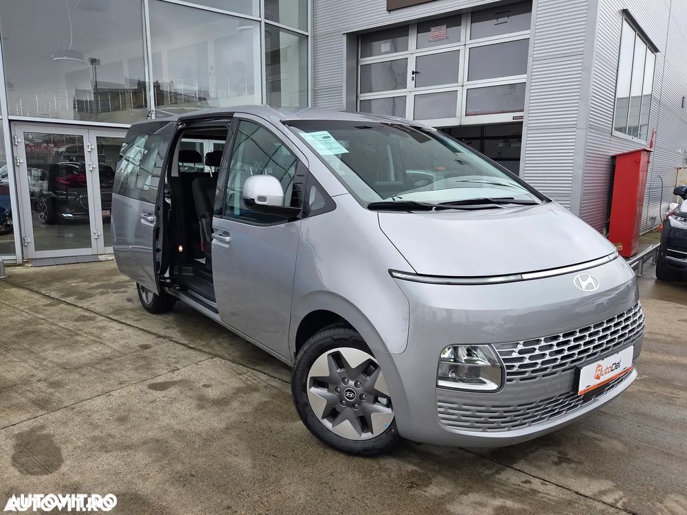 Hyundai Staria 1.6I 215CP 6AT 9 locuri HEV Premium - 2