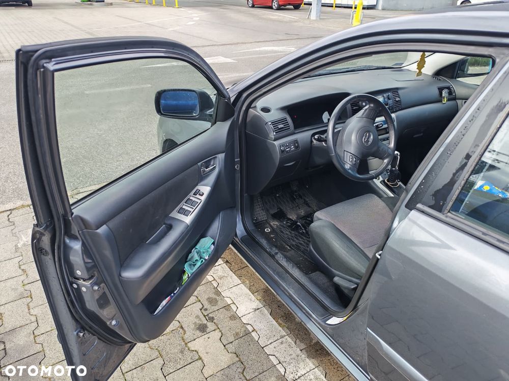 Toyota Corolla 1.4 Terra3 - 6