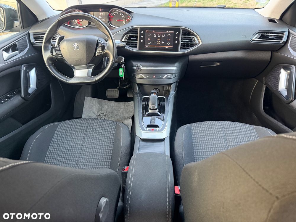 Peugeot 308 1.2 PureTech GPF Active Pack Business S&S EAT8 - 6