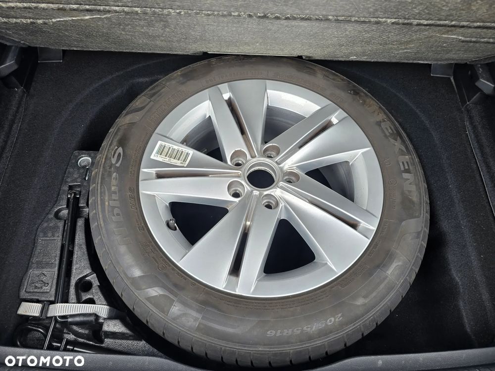 Volkswagen Golf - 20