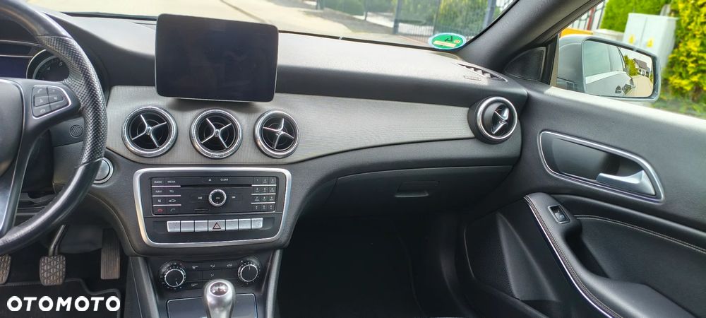 Mercedes-Benz CLA 200 - 10