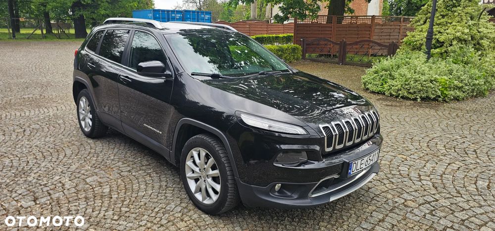 Jeep Cherokee - 4