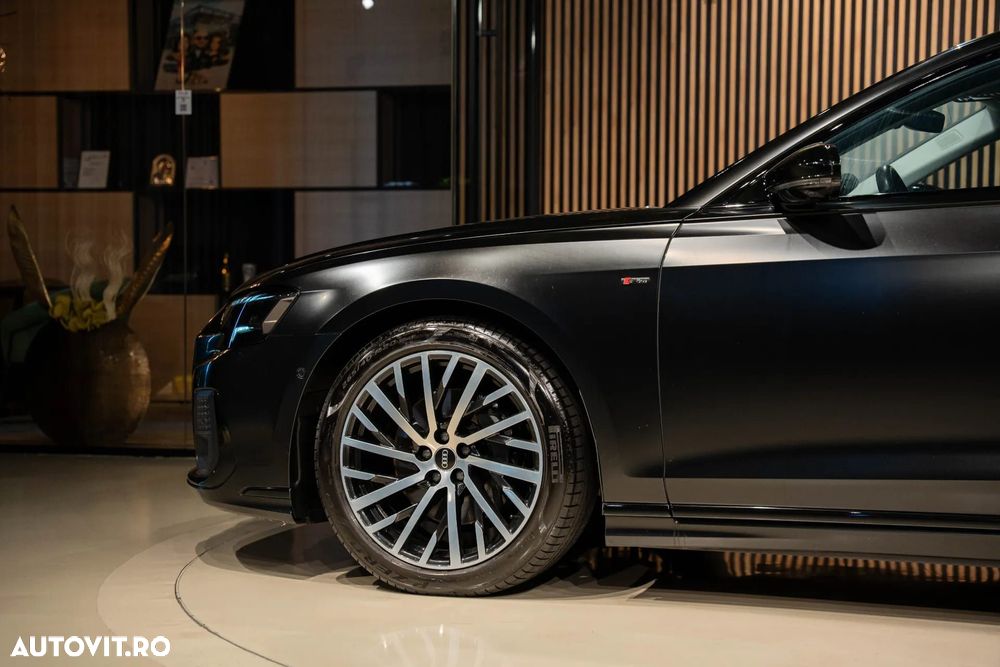 Audi A8 - 4