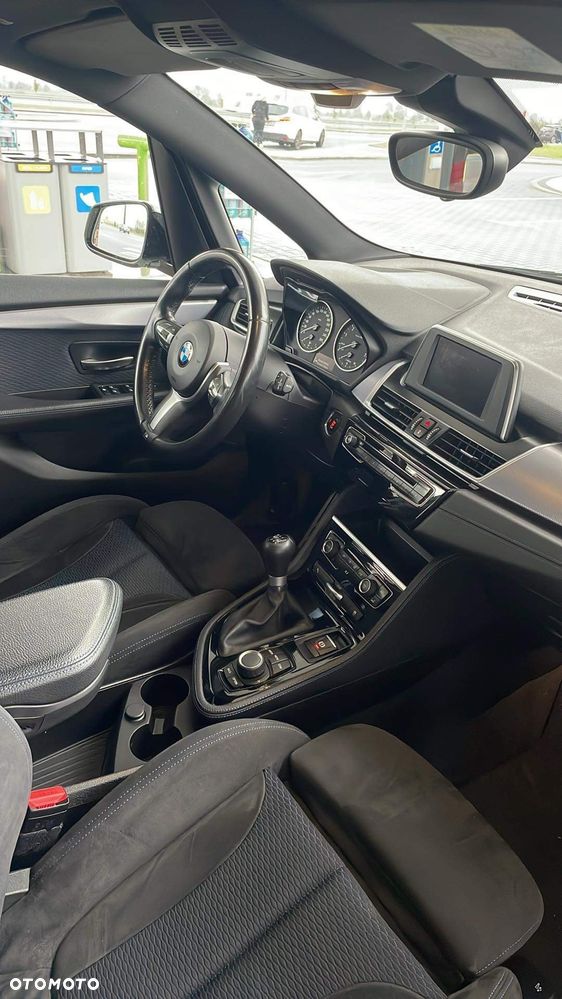 BMW Seria 2 220i M Sport - 4