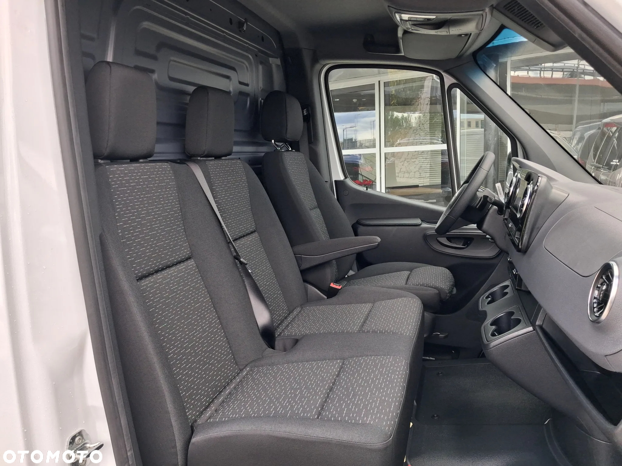 Mercedes-Benz Sprinter 317 CDI - 12