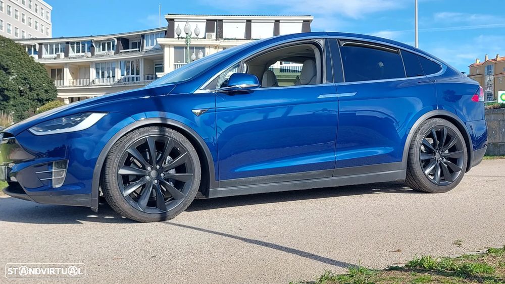 Tesla Model X 100D - 34