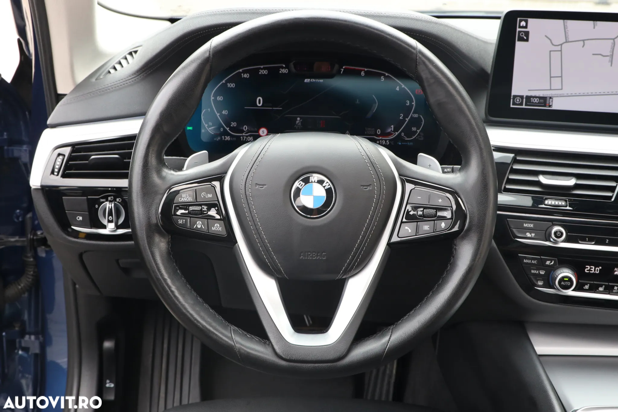 BMW Seria 5 530e xDrive Touring Aut. Luxury Line - 34