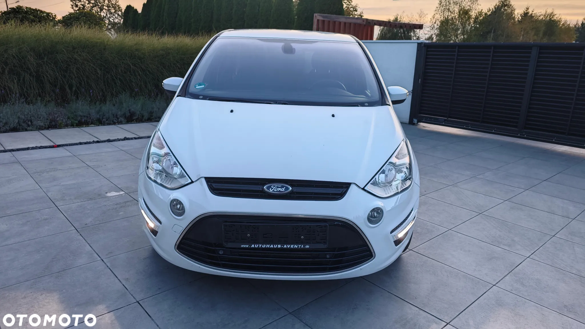 Ford S-Max 2.0 TDCi DPF Titanium - 3