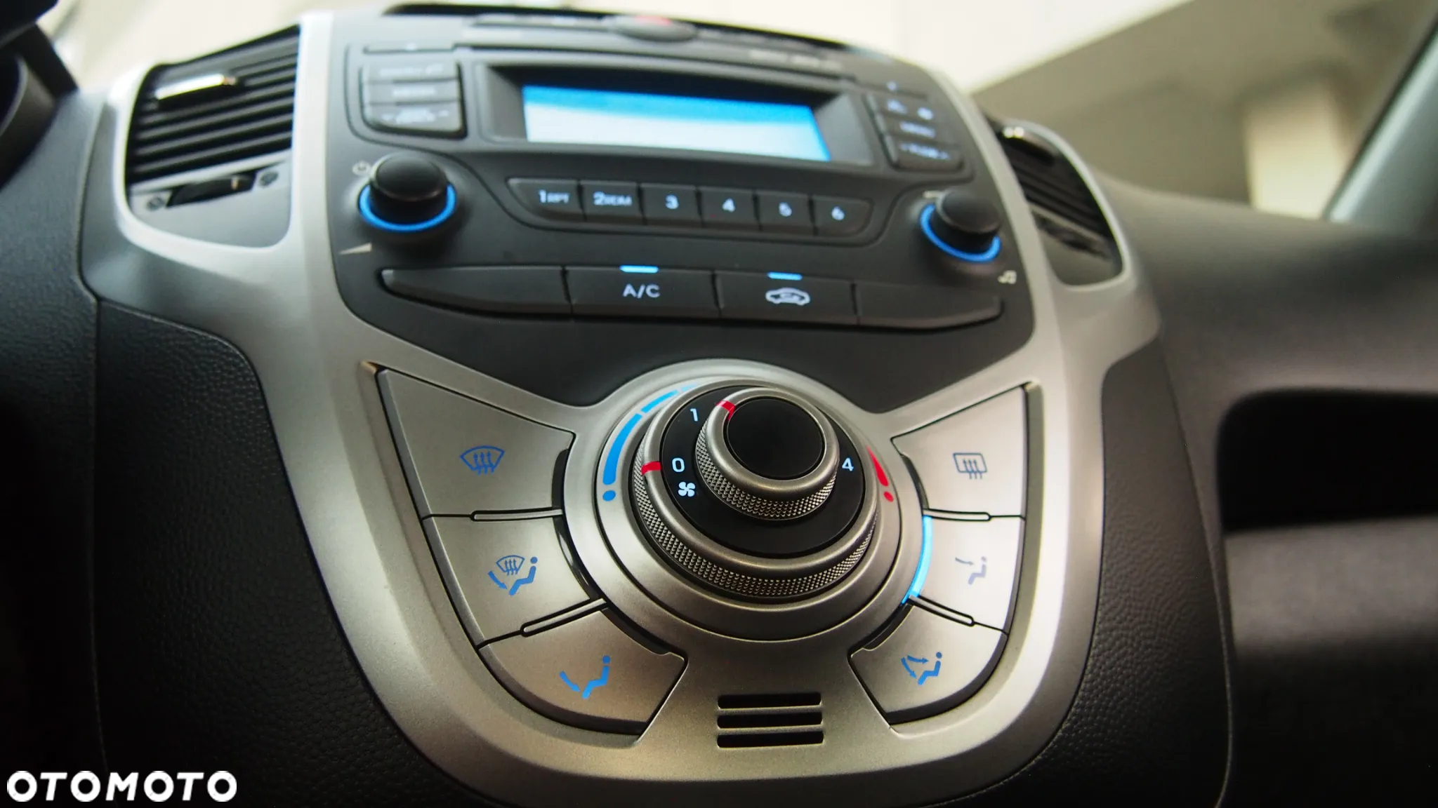 Hyundai ix20 1.4 blue Comfort - 8