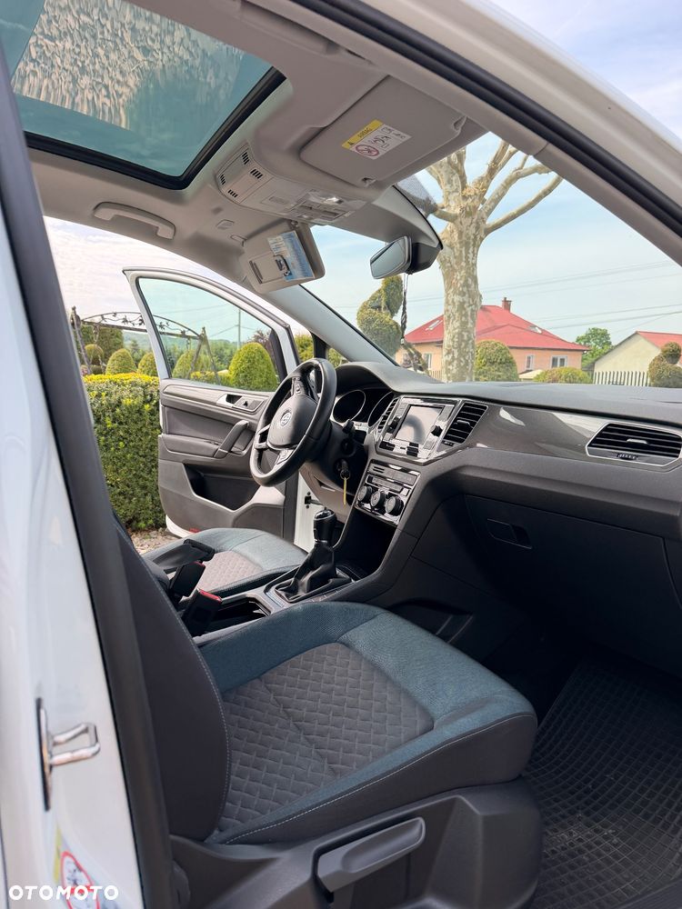 Volkswagen Golf Sportsvan - 12