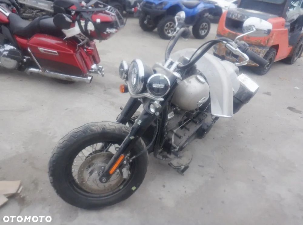 Harley-Davidson Softail Heritage Classic - 13