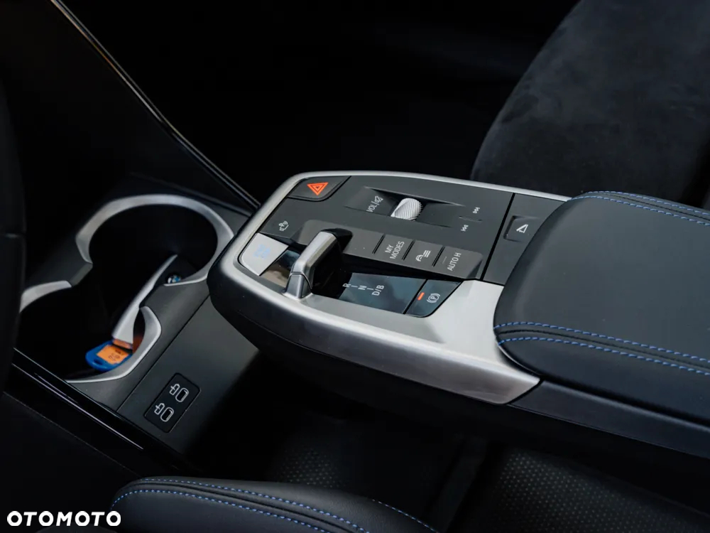 BMW iX2 eDrive20 - 10