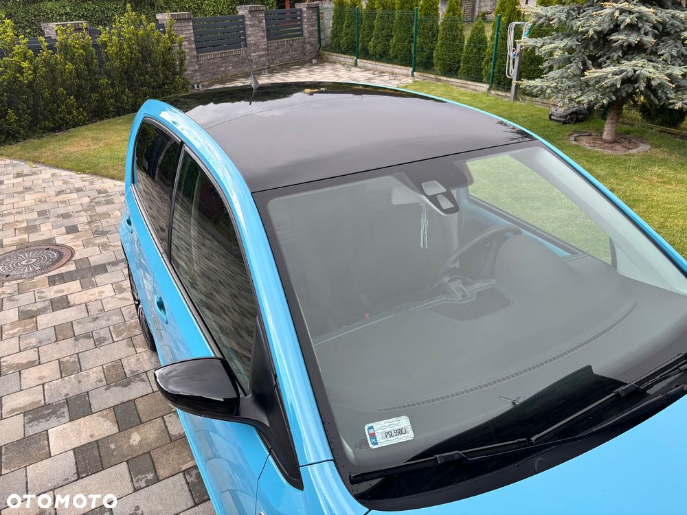 Volkswagen up! R-Line - 21