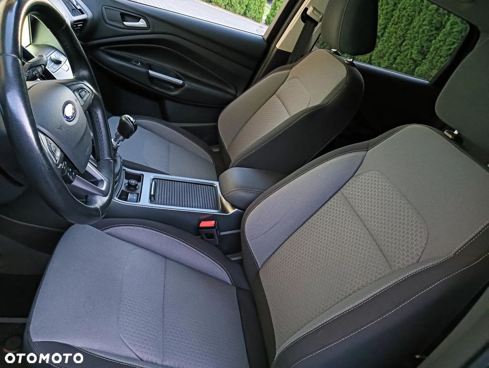 Ford Kuga - 16