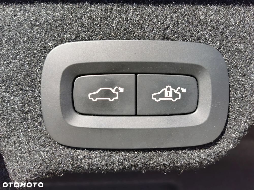 Volvo S90 T5 Momentum - 30