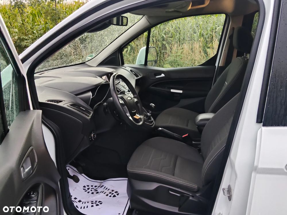Ford Tourneo Connect - 15