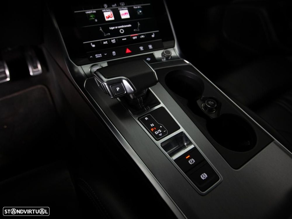 Audi A6 Avant 35 TDI S tronic S line - 27