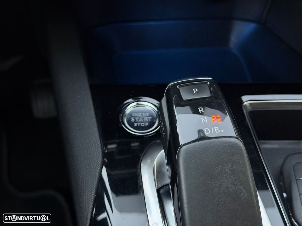 Peugeot 3008 1.6 Hybrid Allure e-EAT8 - 60