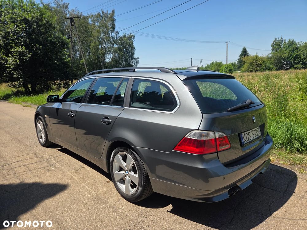 BMW Seria 5 525xi - 7
