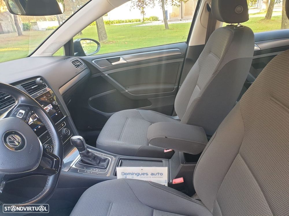 VW Golf Variant 1.6 TDi Confortline DSG - 15