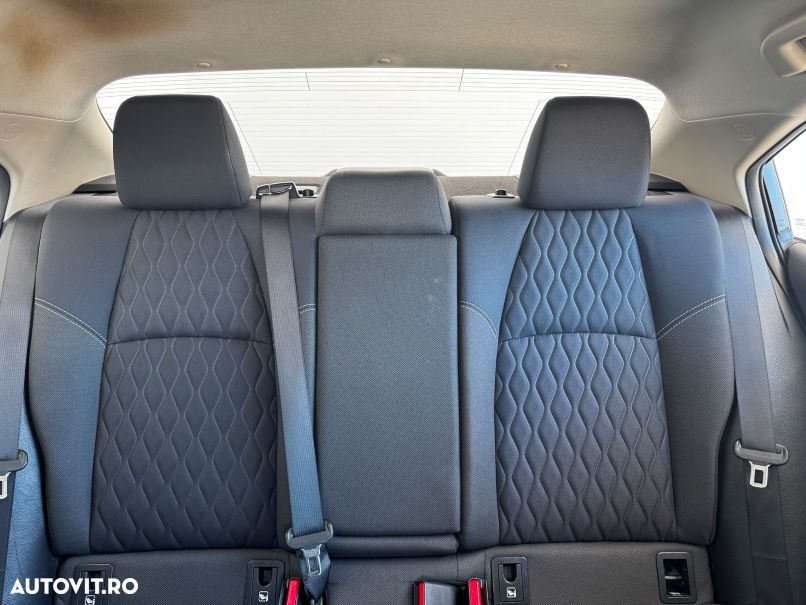 Toyota Corolla - 10