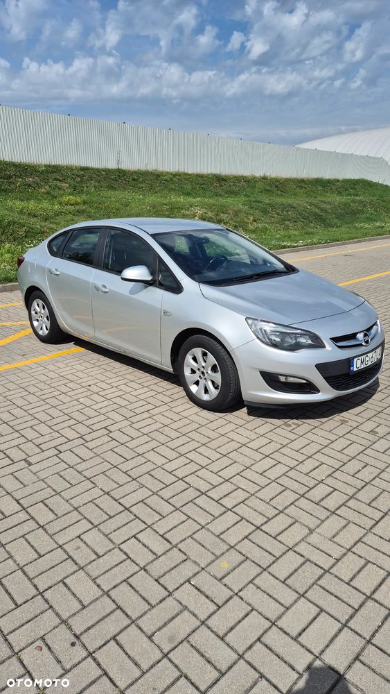 Opel Astra 1.4 T Active EU6 - 7