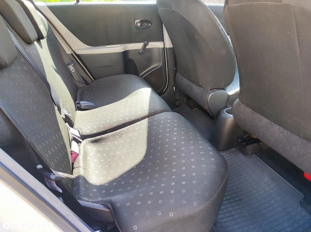 Toyota Yaris 1.0 Luna Start - 12