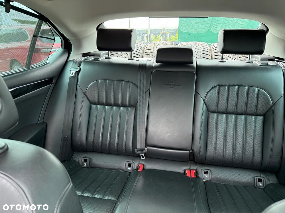 Skoda Superb 2.0 TDI L&K DSG - 14