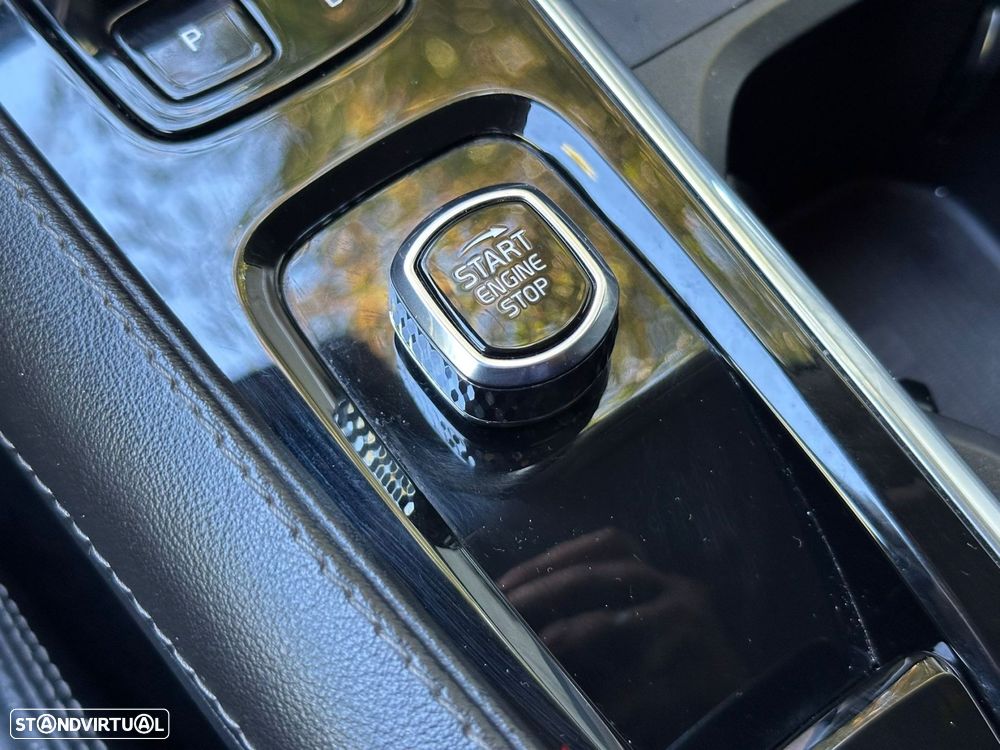 Volvo XC 90 2.0 B5 Ultimate Dark AWD - 28
