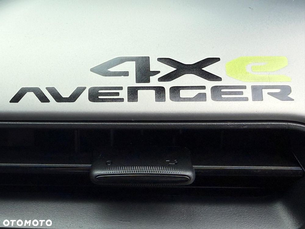 Jeep Avenger 1.2 T3 mHEV Overland 4xe eDCT6 - 18