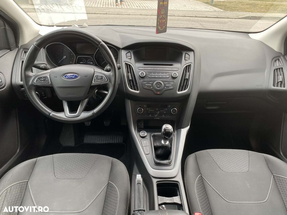 Ford Focus - 5