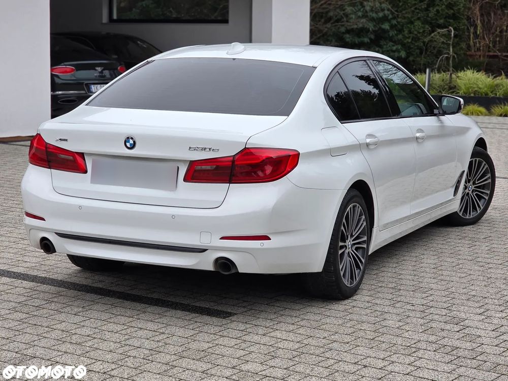 BMW Seria 5 530e iPerformance xDrive M Sport sport - 4