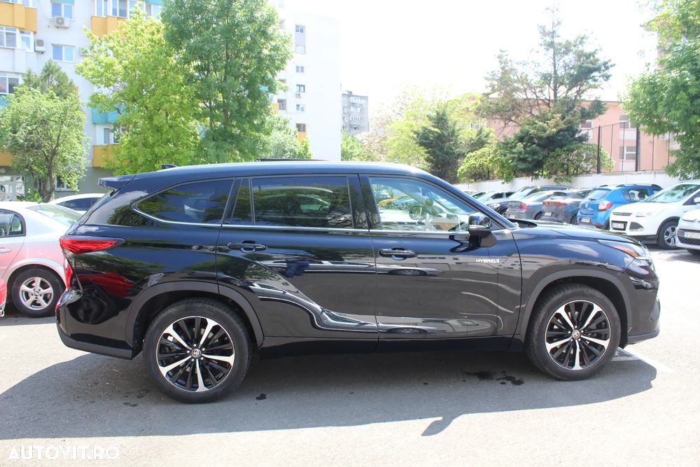 Toyota Highlander 2.5 L Dynamic Force 248CP Luxury Pearly - 3