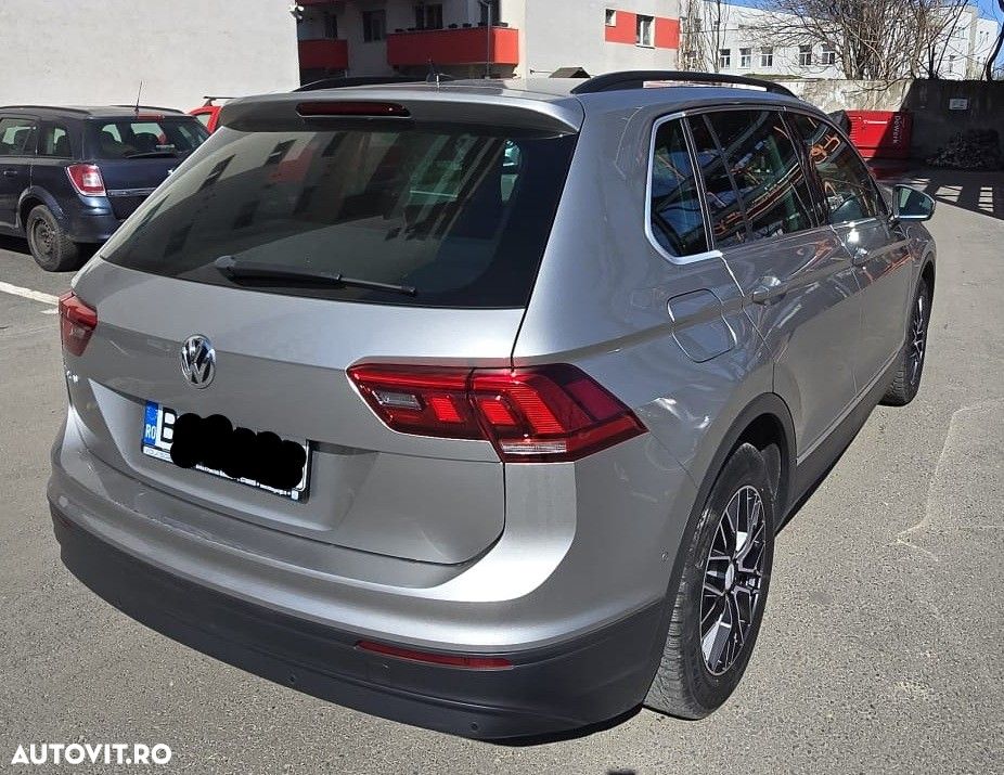 Volkswagen Tiguan - 2