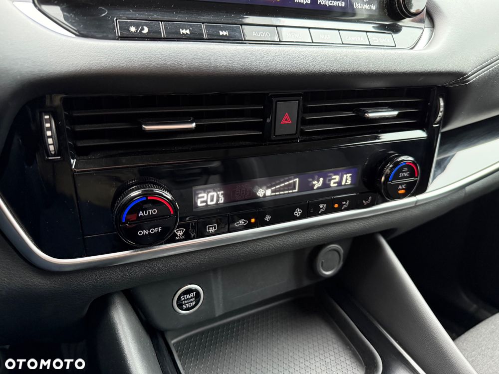 Nissan Qashqai 1.3 DIG-T N-Connecta DCT - 21