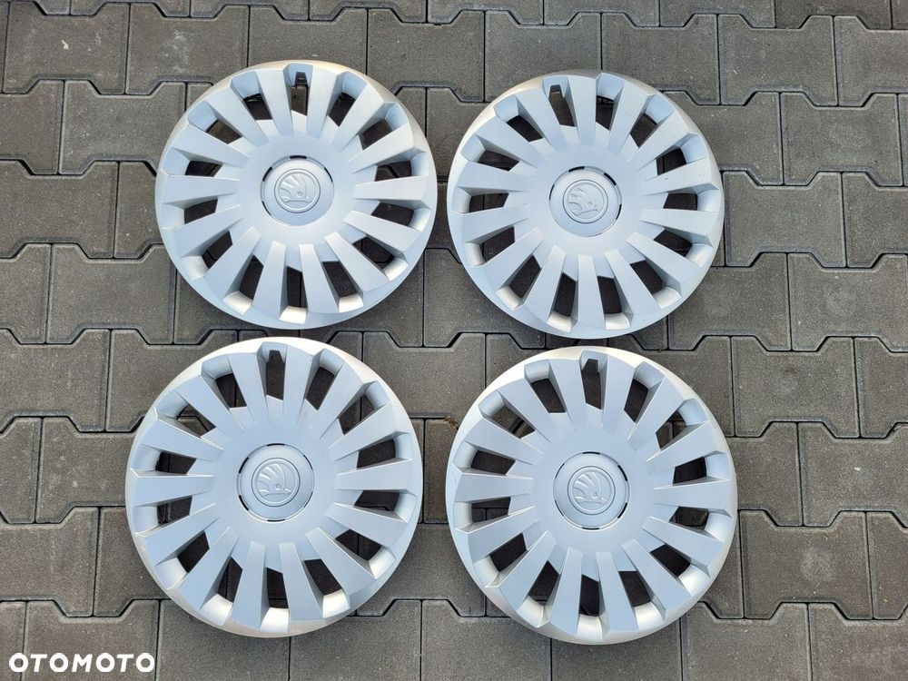 SKODA OCTAVIA III KOŁPAKI 16" KOMPLET ORYGINAŁ 5E0601147B - 1