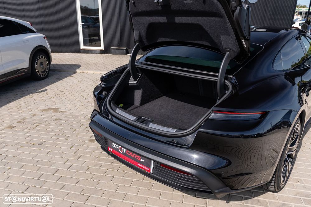 Porsche Taycan 4S - 9