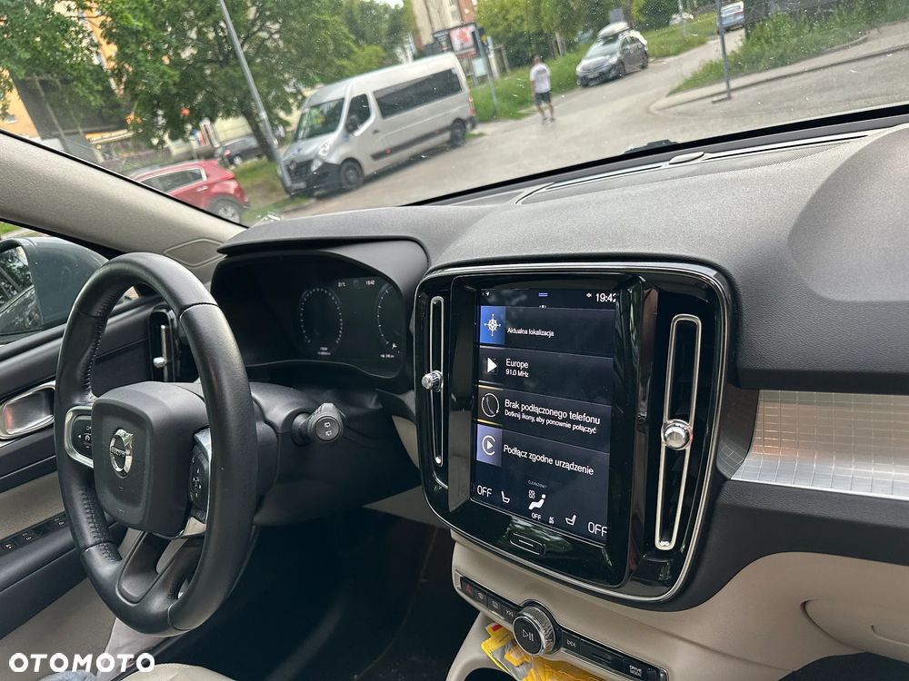 Volvo XC 40 T3 Momentum Pro - 8