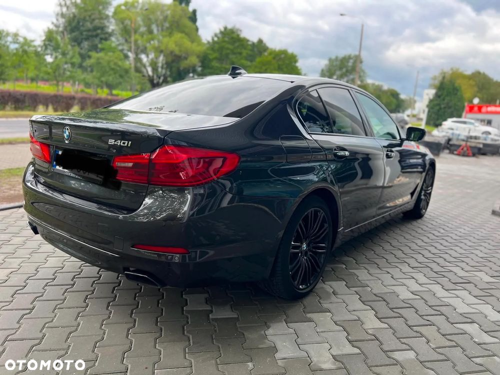 BMW Seria 5 540i xDrive GPF Luxury Line sport - 9