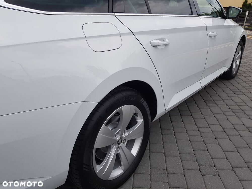 Skoda Superb 2.0 TDI 4x4 DSG Ambition - 20