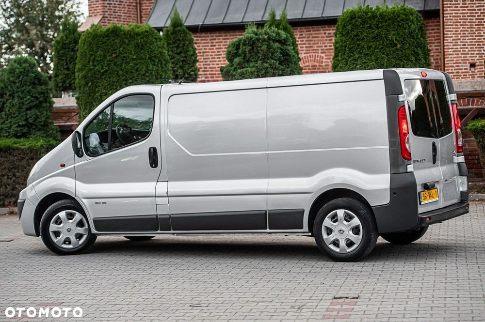 Renault Trafic - 10