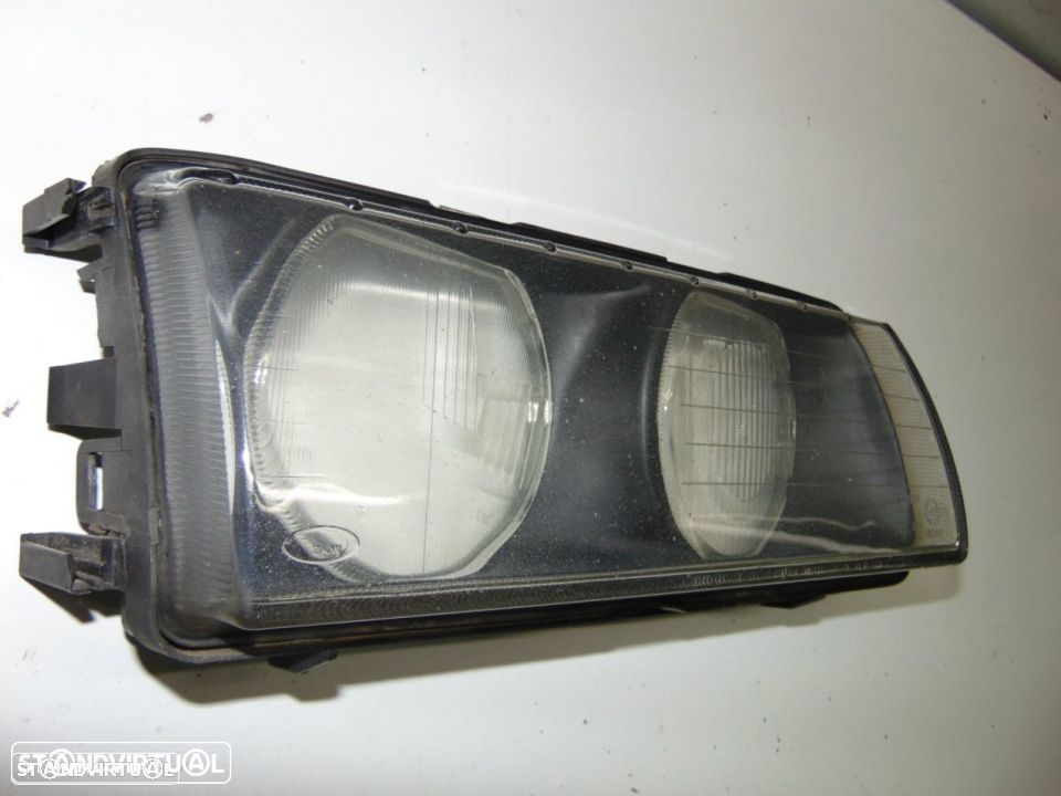 BMW E36 - vidro de farol direito - 3