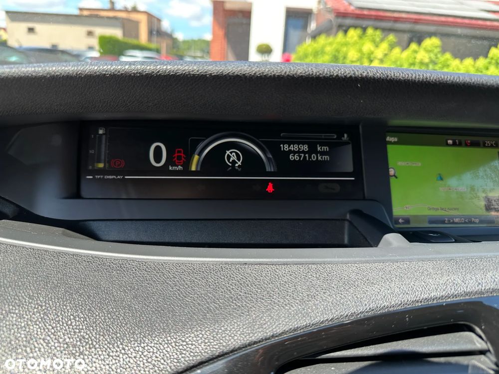 Renault Grand Scenic - 10